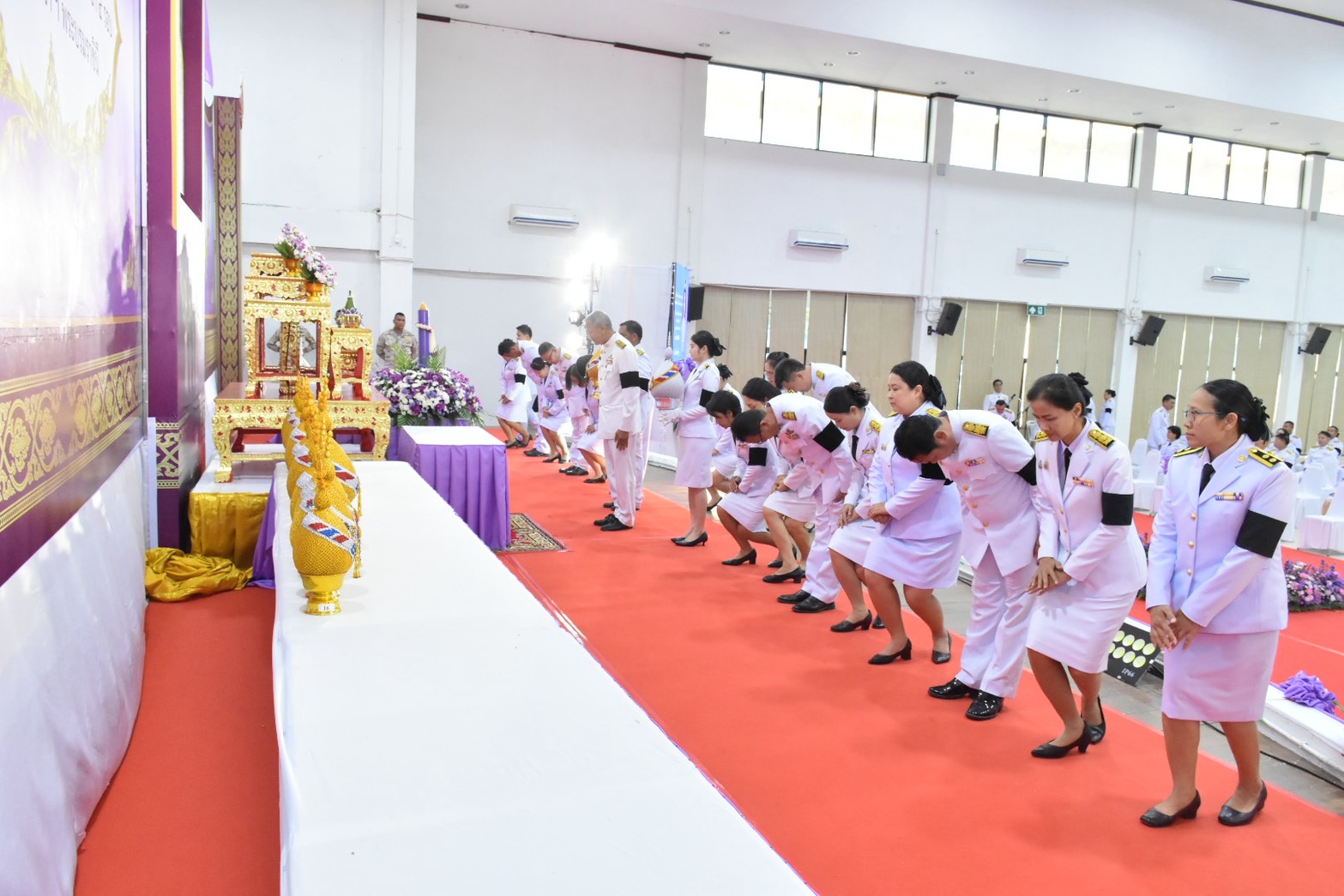 title - ส.ป.ก.อำนาจเจริญ ร่วมพิธีลงนามถวายพระพรชัยมงคล เจริญพระพุทธมนต์และทำบุญตักบาตร ถวายเป็นพระราชกุศล เนื่องในโอกาสวันเฉลิมพระชนมพรรษา สมเด็จพระนางเจ้าฯ พระบรมราชินี 